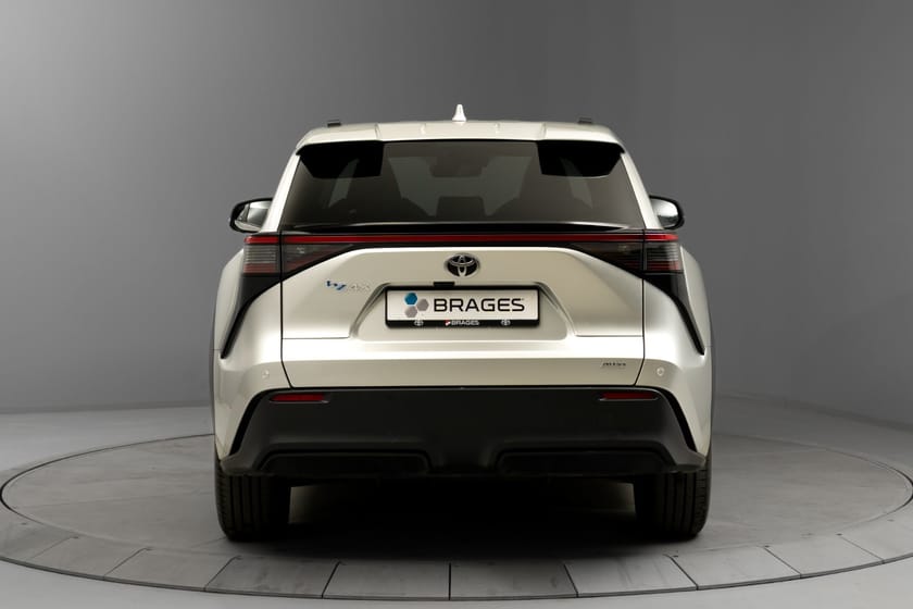 Bilde 3 av Toyota bZ4X AWD Active Tech