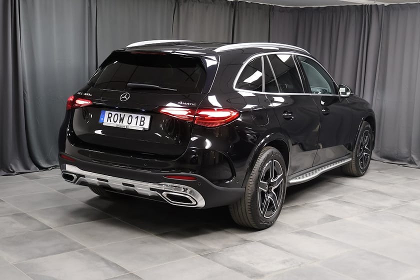 Bild 2 av Mercedes-Benz GLC 300 e 4MATIC AMG AIRMATIC Burmester Pano Drag LED MOMS