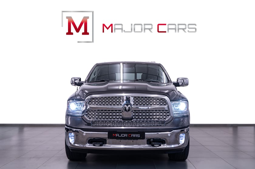 Bild 2 av RAM 1500 Crew Cab 5.7 V8 HEMI 4x4 LARAMIE Luft-F Alpine Drag