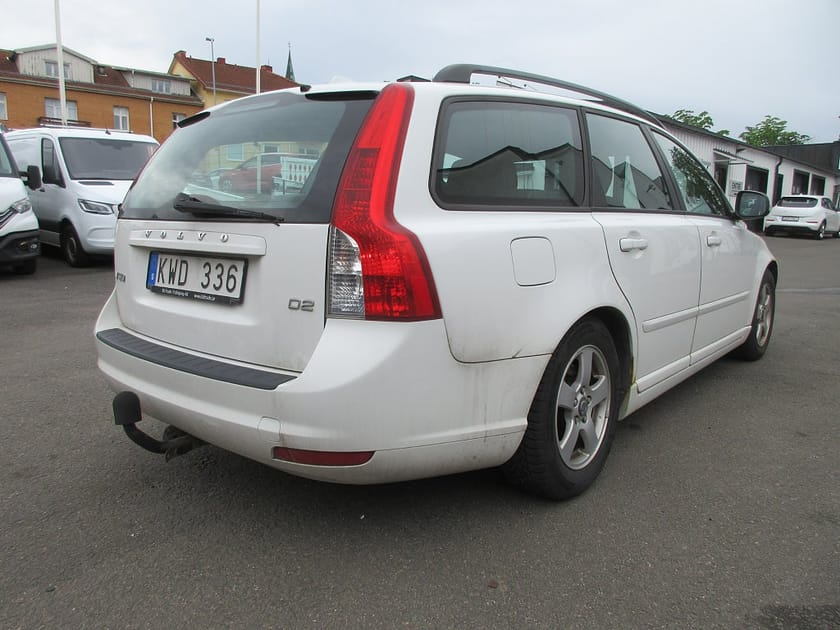 Bild 2 av Volvo V50 D2 115 hk Kinetic Euro 5 Drag Nyservad Årsskatt 1259 kr