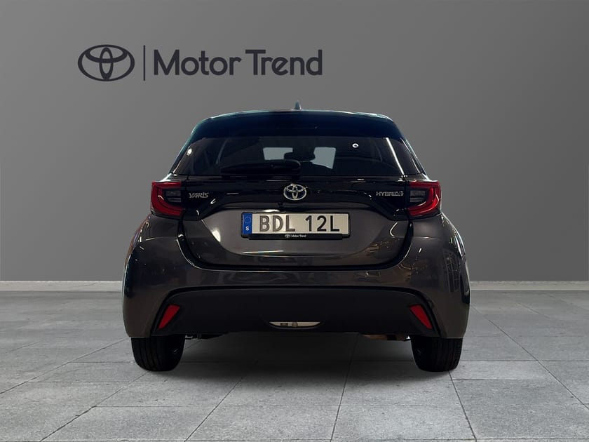 Bild 4 av Toyota Yaris Hybrid 1,5 5D ACTIVE PLUS VINTERHJUL