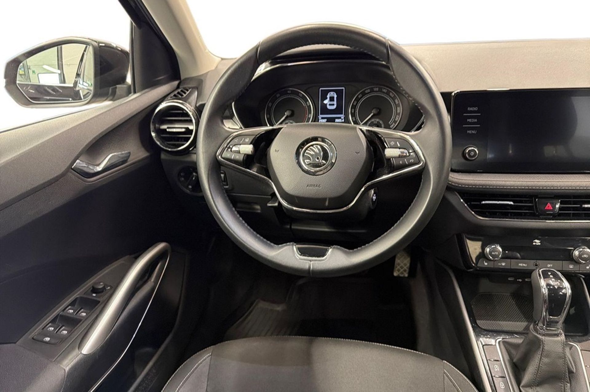Skoda Fabia 2023, photo 7/15