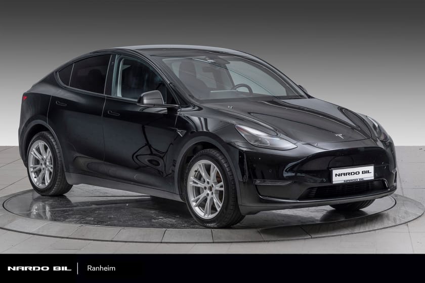 Bilde 1 av Tesla Model Y Long Range AWD Varmepumpe/Krok/El.seter/Glasstak/360kamera