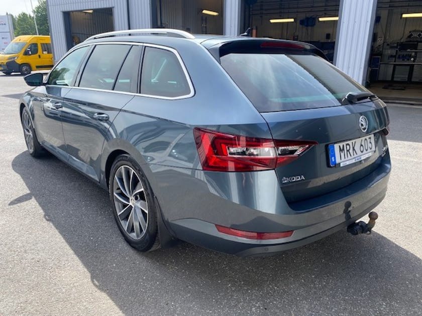 Bild 3 av Škoda Superb Kombi 2.0 TDI 4x4 SCR DSG, 190hk, drag, ny kamrem