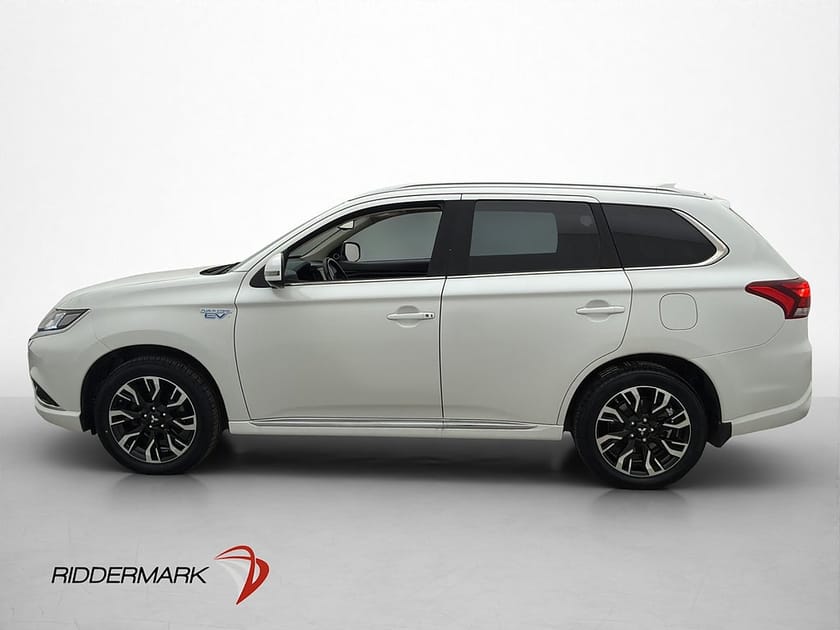 Bild 4 av Mitsubishi Outlander PHEV AWD Business 360 M-Värm Drag Skinn