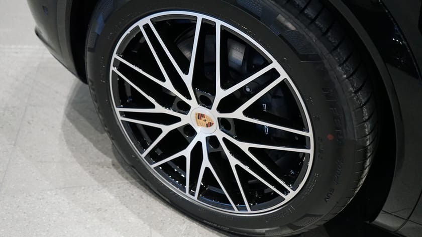 Bild 3 av Porsche Cayenne E-Hybrid