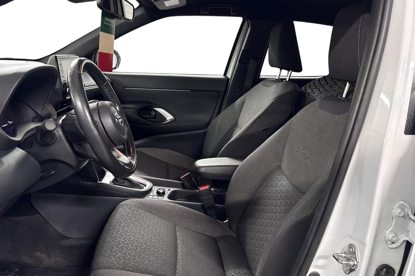 Bilde 3 av Toyota Yaris Cross Hybrid AWD-i Active Tech I AWD I Lav km I