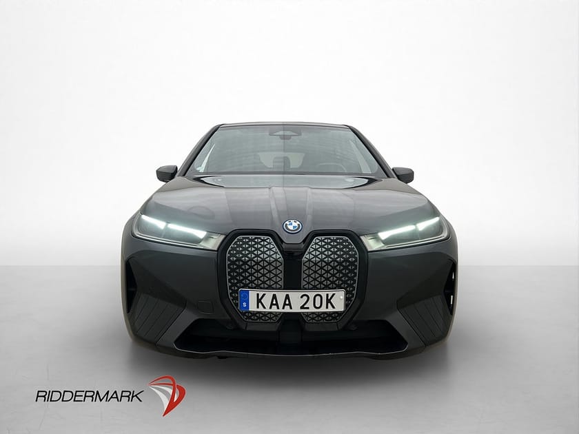 Bild 2 av BMW iX xDrive40 326hk Sport H/K Head Up Drag Kamera Skinn