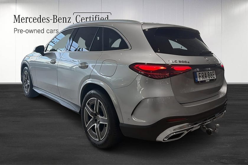 Bild 4 av Mercedes-Benz GLC 300 e 4MATIC 4-Matic AMG Premium Plus Panorama Airmatic Drag