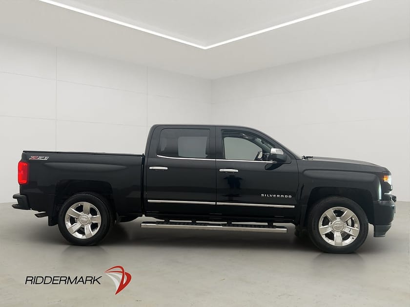 Bild 2 av Chevrolet Silverado 1500 Crew Cab 5.3 V8 Z71 Drag Skinn BOSE CARPLAY Moms