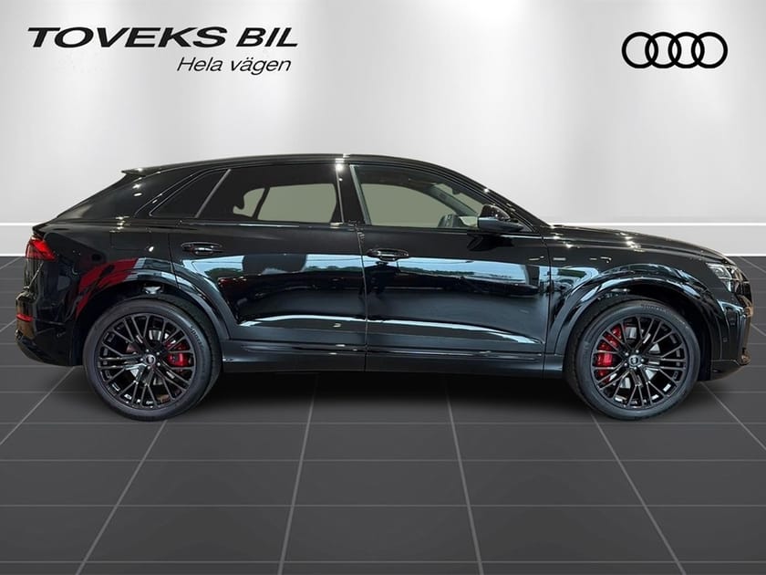 Bild 2 av Audi Q8 60 TFSI e quattro SUV 490 HK SELECTION