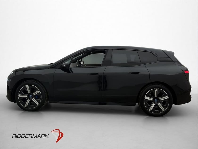 Bild 5 av BMW iX xDrive40 Sport HeadUp 360° Moms Drag Skinn H/K