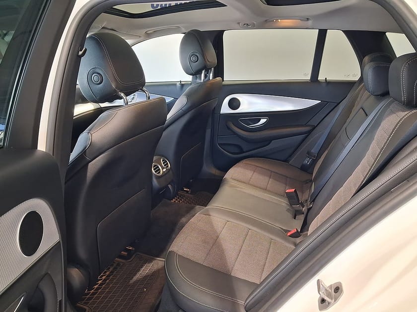 Bild 4 av Mercedes-Benz E 220 T d KOMBI 194HK SE-Edition