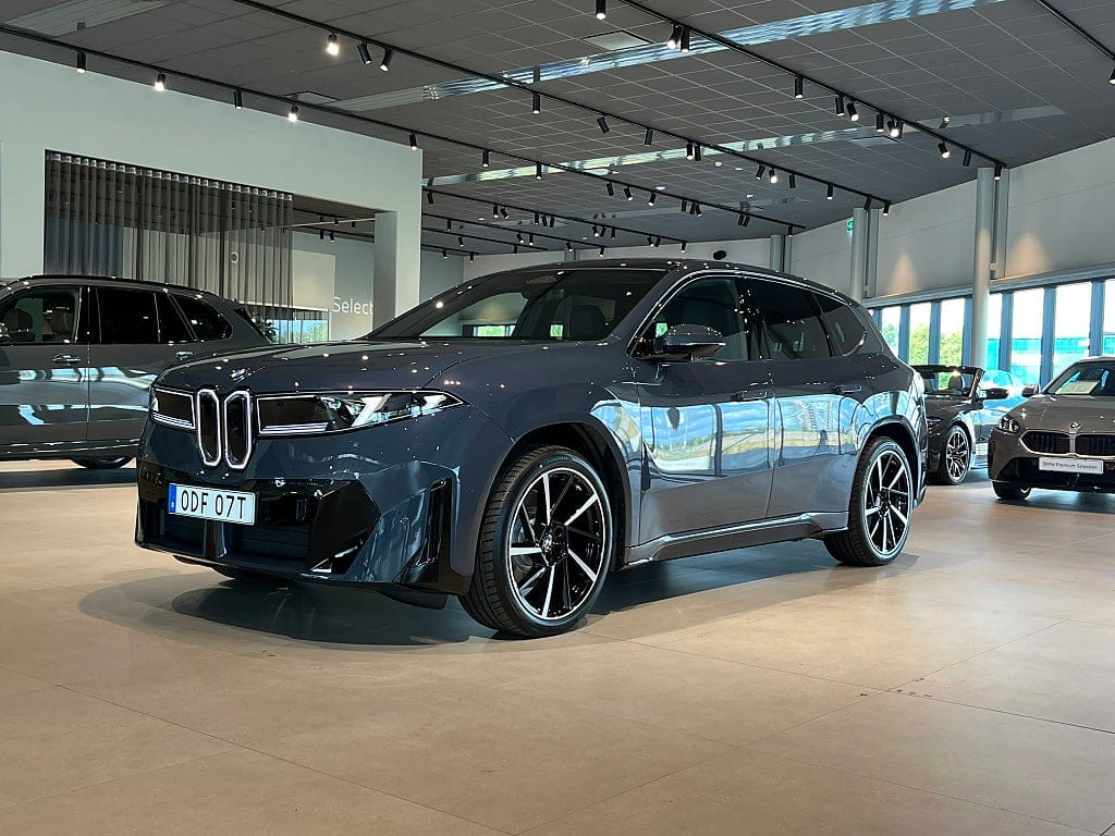 BMW iX3 469 л.с.