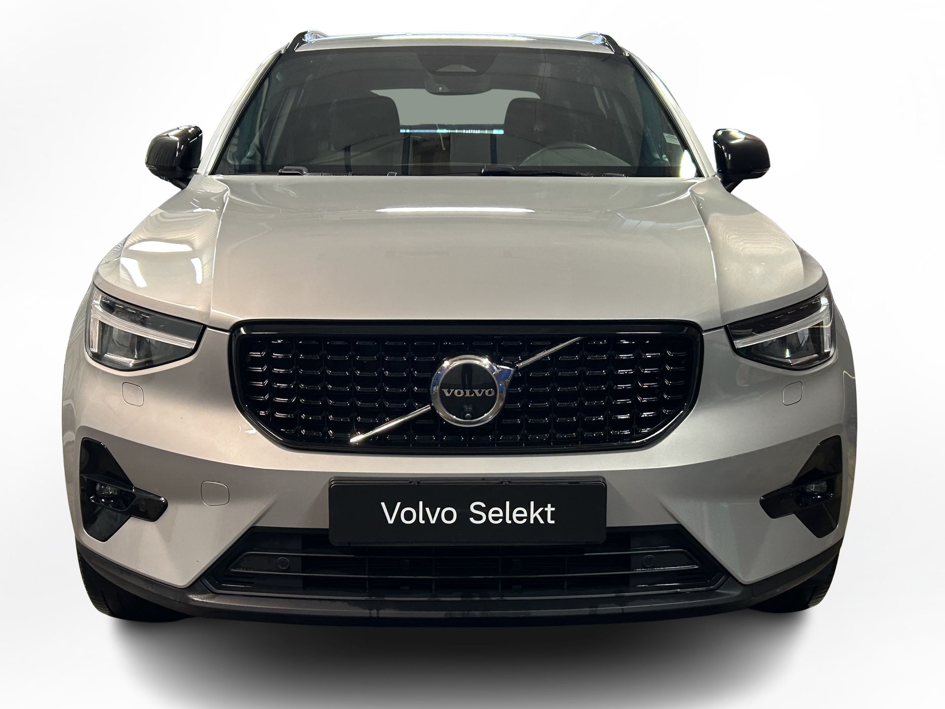 Volvo XC40 B3 FWD Bensin Plus Dark 2025, kuva 2/10