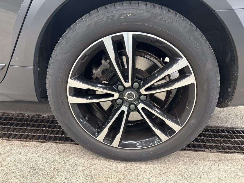 Bild 5 av Volvo V90 Cross Country D4 AWD Advanced SE//Drag//Adapt farth//