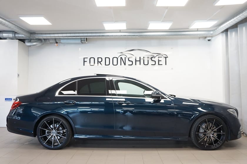 Bild 3 av Mercedes-Benz E 220 d 4MATIC 9G-TRONIC AMG-LINE. OBS SE SPEC.