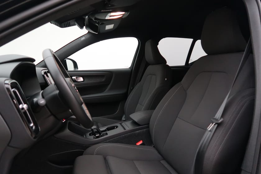 Bild 4 av Volvo EX40 Twin Motor Performance M Plus Black Edt
