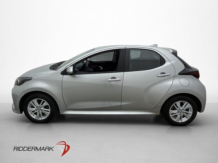 Bild 4 av Toyota Yaris Hybrid 116hk Kamera Rattvärme Moms En brukare