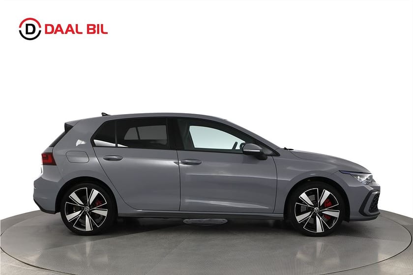 Bild 5 av Volkswagen Golf GTE 1.4 TSI 13 kWh 245HK P-VÄRM PANO NAVI NFC APP-CON