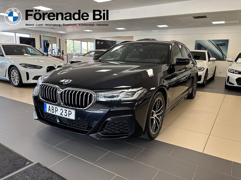 Bild 1 av BMW 530e xDrive Touring Sportstolar Rattvärme Drag