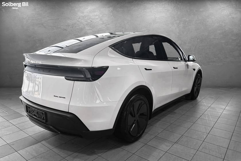 Bilde 4 av Tesla Model Y Long Range AWD LR Premium KROK/PANORAMA/360/NESTEN NY
