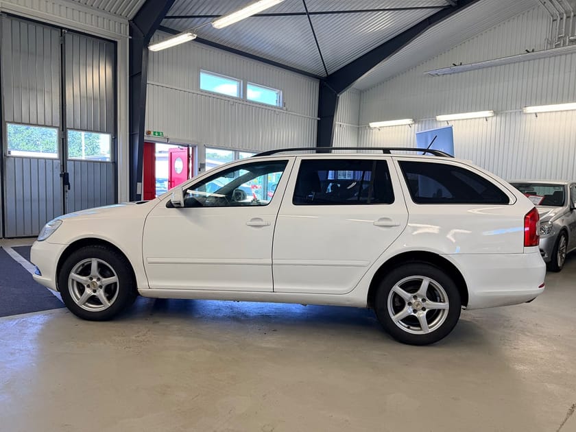 Bild 3 av Škoda Octavia Kombi Skoda 1.6 TDI DSG Sekventiell, 105hk Automatisk
