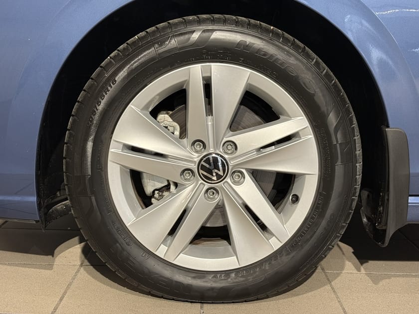 Bild 3 av Volkswagen Golf Sportscombi 1.5 150hk Drag Värmare