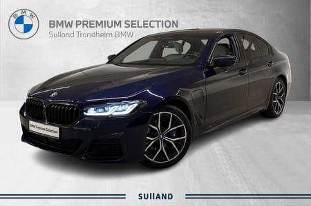 BMW 545e xDrive Sedan TANZANITT / NAPPA / HARMAN KARDON