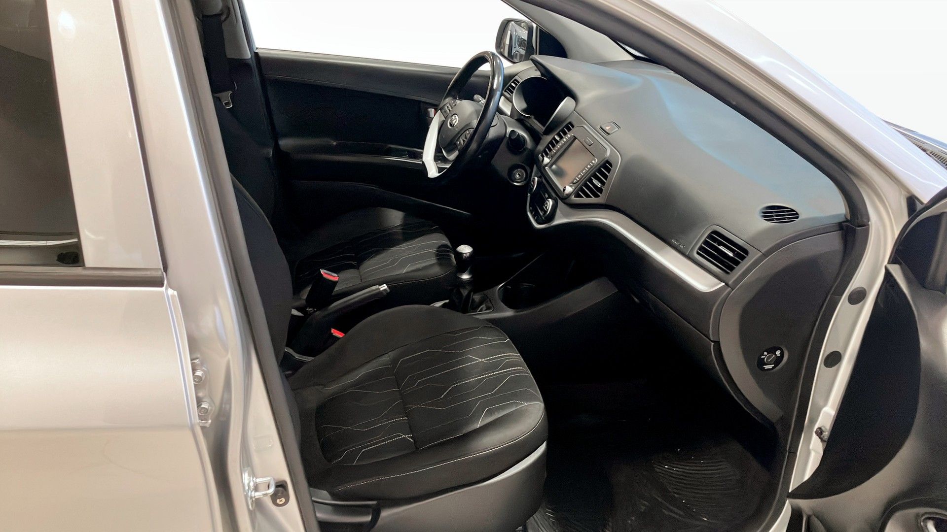 Kia Picanto 1,0 SPECIAL EDITION II NAV 2017, bild 3/9