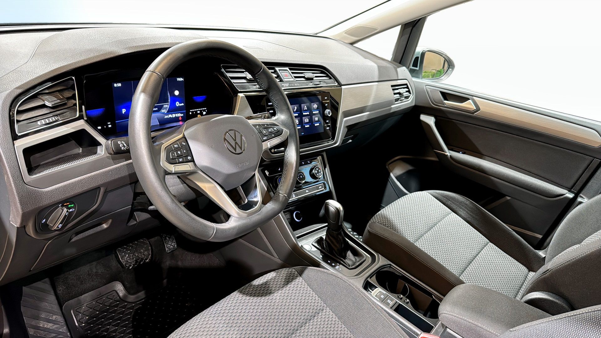 Volkswagen Touran 2025, bild 7/10