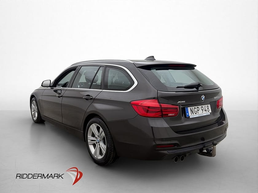 Bild 5 av BMW 320d xDrive Touring 190hk Sport line M-Värm Drag M-Sport ratt