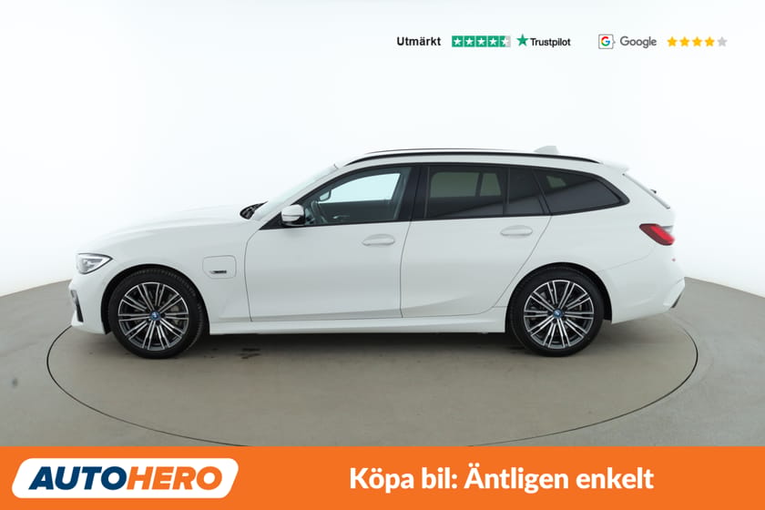Bild 2 av BMW 330e Touring M Sport / CarPlay, Dragkrok, Rattvärme