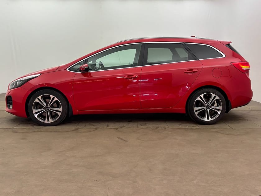 Bild 3 av Kia cee'd_sw SW 1.6 CRDi GT-Line 136hk Backkamera Navi