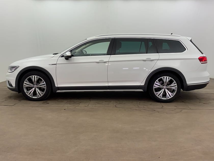 Bild 4 av Volkswagen Passat Alltrack 2,0TDI GTS 240hk Executive Cockpit 4Motion