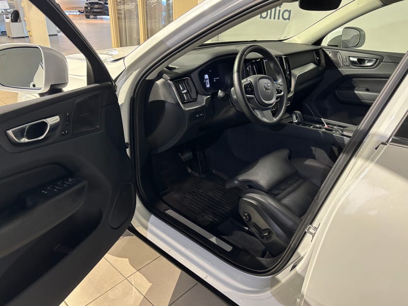 Bild 5 av Volvo XC60 Recharge T6 Plus Bright | Dragkrok |