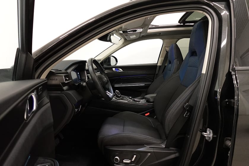 Bild 4 av Lynk & Co 01 PHEV DCT Euro 6 Pano Adap-F Ambient 360° Infinity