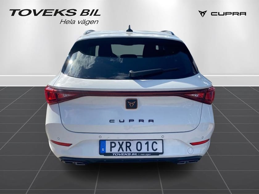 Bild 2 av CUPRA Leon Sportstourer 1.5 eTSI DSG Sekventiell, 150hk, 2024