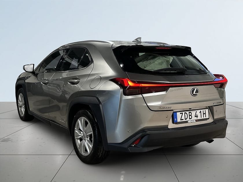 Bild 5 av Lexus UX 250h E-Four CVT Rattvärme Kamera Psens CarPlay SoV