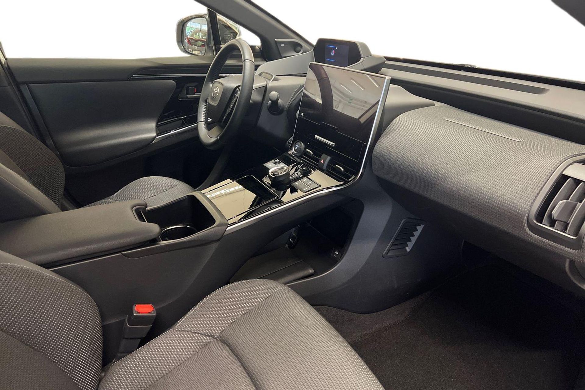 Toyota bZ4X 71.4 kWh 2023, bild 7/10