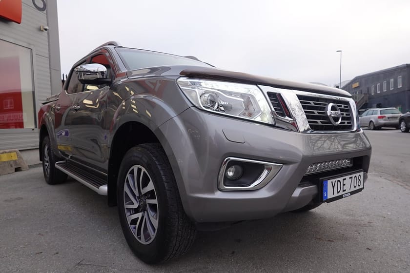 Bild 3 av Nissan Navara Dubbelhytt 2.3 4WD TEKNA VÄRMARE | 360 KAMERA | SKINN | TAKLUCKA