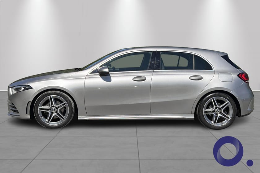 Bilde 2 av Mercedes-Benz A 180 AMG LINE | 10,25'' SKJERM | APPLE CARPLAY
