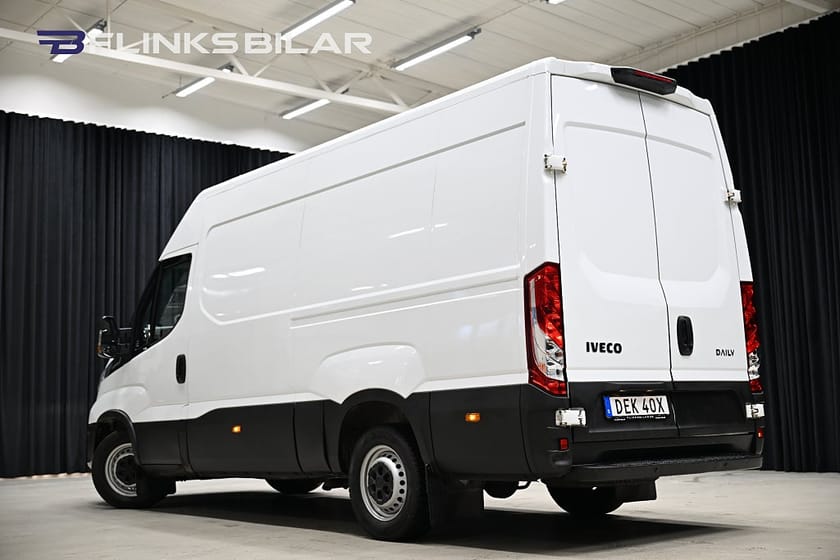 Bild 4 av Iveco Daily 35-140 Van 136HK Automat|Webasto|3.5Tondragvikt|Lågmil|Momsbil