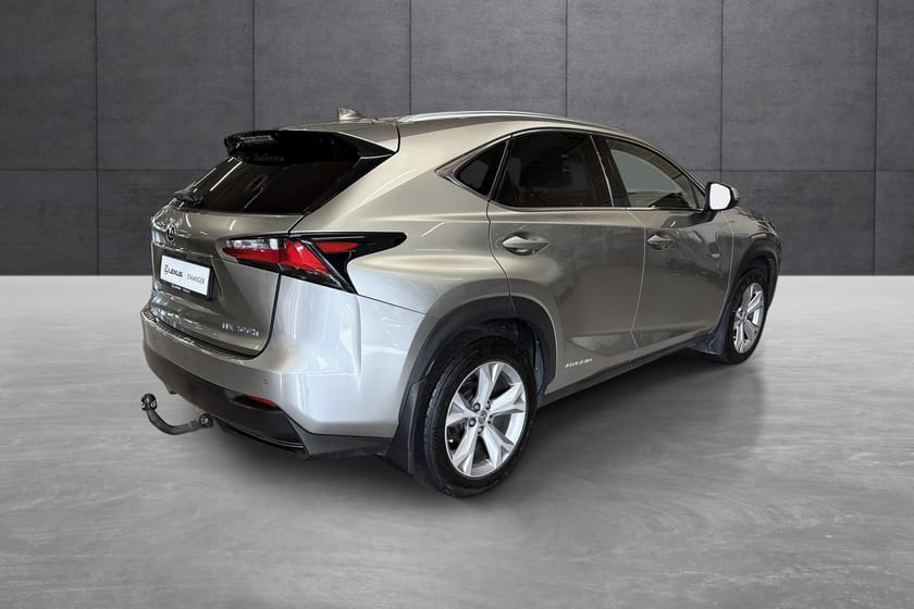Bilde 5 av Lexus NX 300h AWD 2.5 H Automat (E-CVT) 4WD Luxury