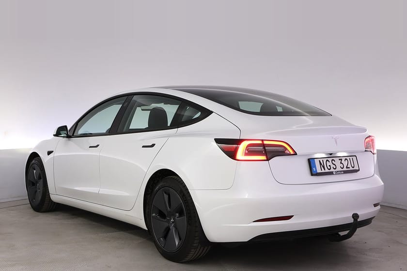 Bild 4 av Tesla Model 3 Standard Range Refresh Autopilot Pano Drag