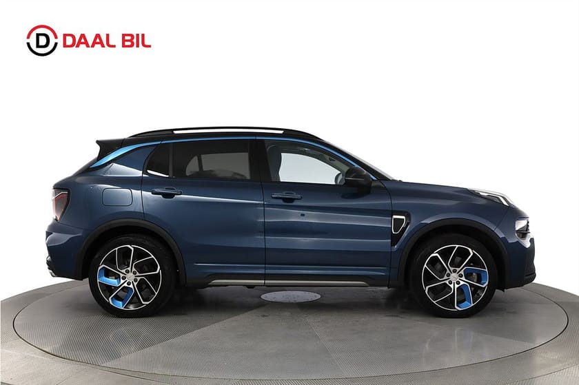 Bild 5 av Lynk & Co 01 PHEV DCT 261HK 17,6kWh INFINITY® PANORAMA 3D-VIEW NFC