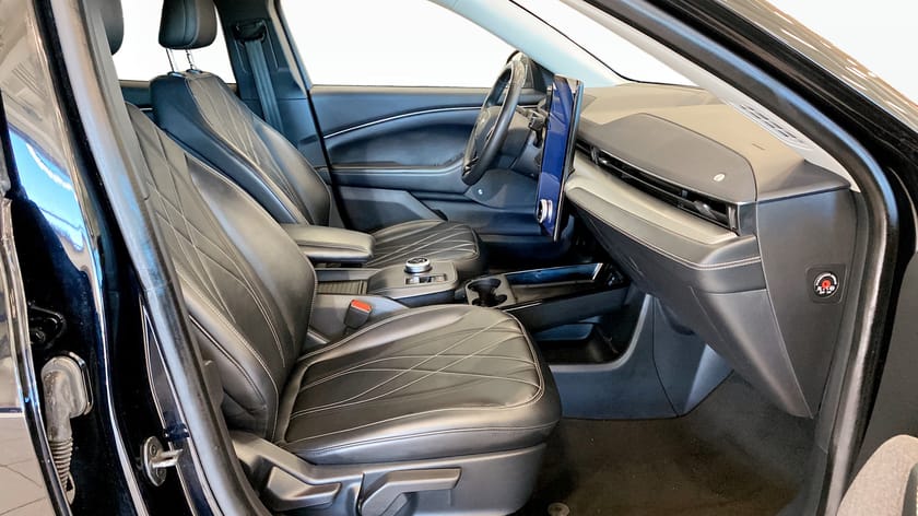 Bild 3 av Ford Mustang Mach-E Standard Range 269hk B&O - 360°
