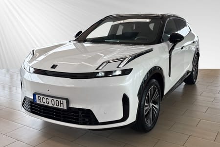 Lynk & Co 08 PHEV Core Läder Pano 360Kamera