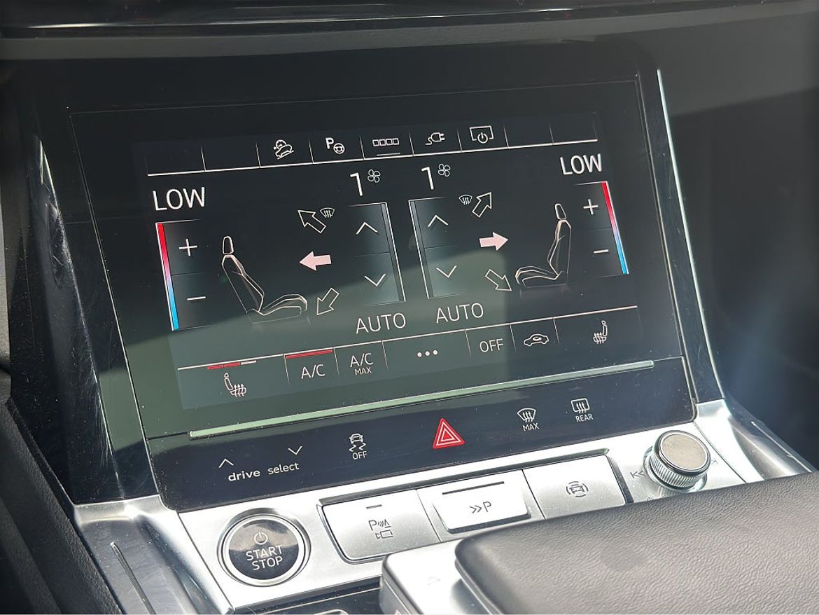 Audi Q8 55 e-tron quattro, bild 16 av 27