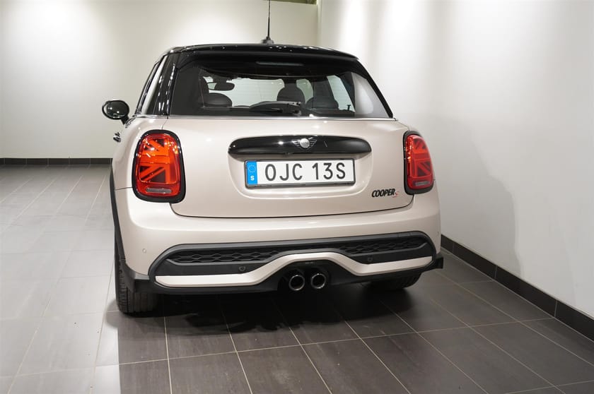 Bild 5 av MINI Cooper S 5d Experience Navi Keyless PDC